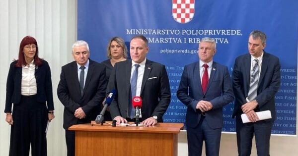 Predstavljeni prijedlozi pravilnika o osiguranju poljoprivredne proizvodnje i evidenciji uporabe poljoprivrednog zemljišta