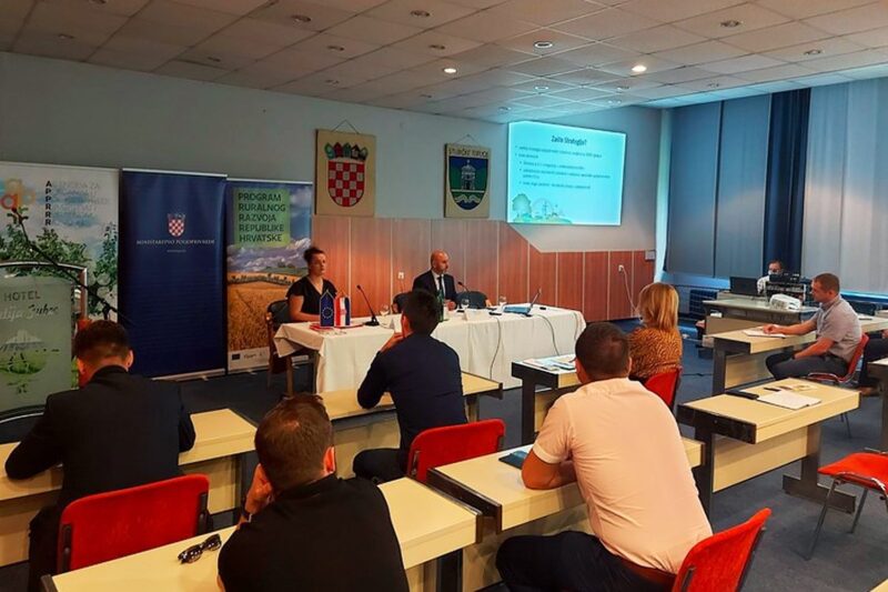 S poljoprivrednicima potpisani novi ugovori iz Programa ruralnog razvoja vrijedni 6,7 milijuna kuna