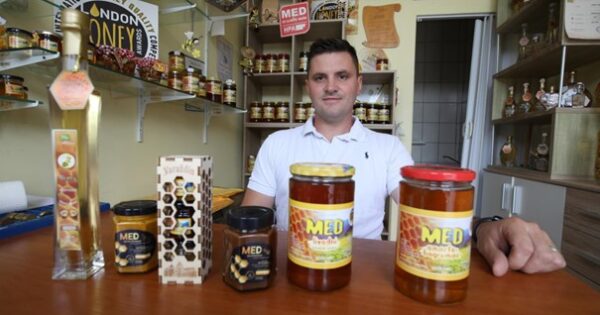 Med Denisa Namjesnika na prestižnim natjecanjima u Londonu i Parizu osvojio zlato